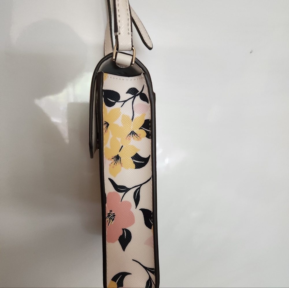 Kate spate Staci north  flap phone crossbody - Picture 5 of 5